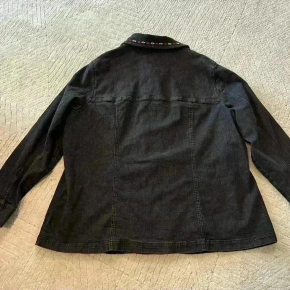 Alia Black Denim Jacket Embroidered Design 18 - Picture 10 of 12